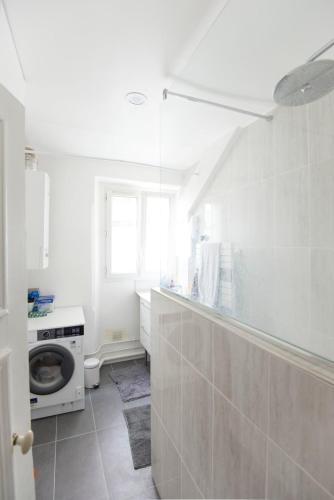 Charming apartment in Les Batignolles - main image