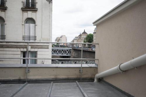 Charming apartment in Les Batignolles - image 11