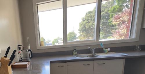 Konyha, Comfy Private Room on the Cameron- Superb Location in Tauranga