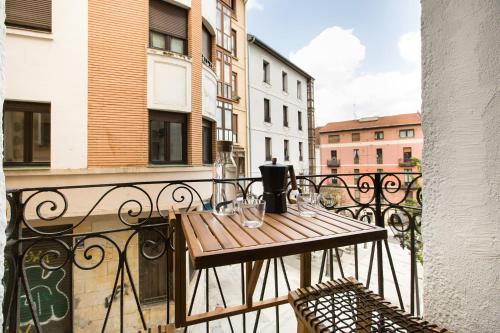 Spacious Apartment Near Casco Viejo in 이바이온도