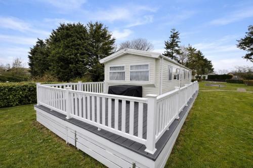2 bedrooms, 4 beds