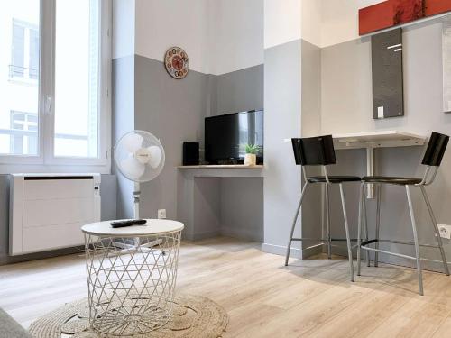 Bévi – Studio moderne tout équipé • 2 pers • Centre Grenoble • Tram à pied - image 3