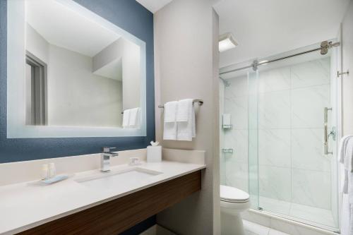 Courtyard by Marriott Orlando Lake Buena Vista at Vista Centre in Orlando, USA