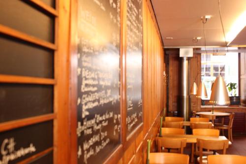 餐廳, Hotel Genossenschaft Kreuz in 索洛圖恩