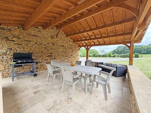 Maison en pierre avec piscine privée - 6 pers. - FR-1-824-29 (Maison en pierre avec piscine privee - 6 pers. - FR-1-824-29) in Journiac
