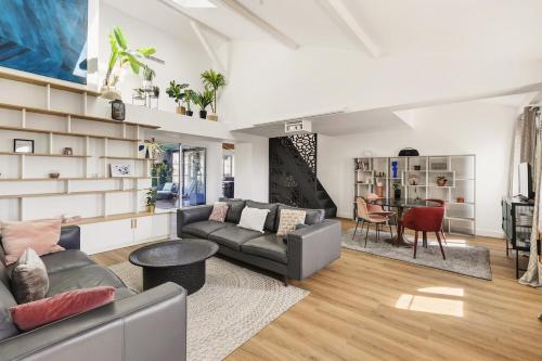 Loft lumineux avec terrasse & Vue quai panoramique