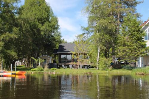 Waterfront & Spa - Le Petit Georges in Asbestos (QC)