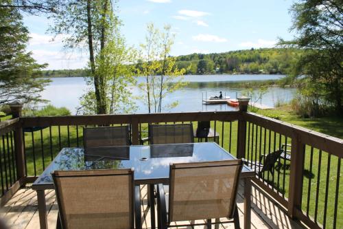 Waterfront & Spa - Le Petit Georges in Asbestos (QC)