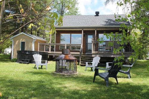 Waterfront & Spa - Le Petit Georges in Asbestos (QC)