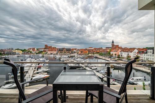 Wohlfühloase in der Hafenresidenz mit Balkon und Wellness in Waren Müritz, Deutschland