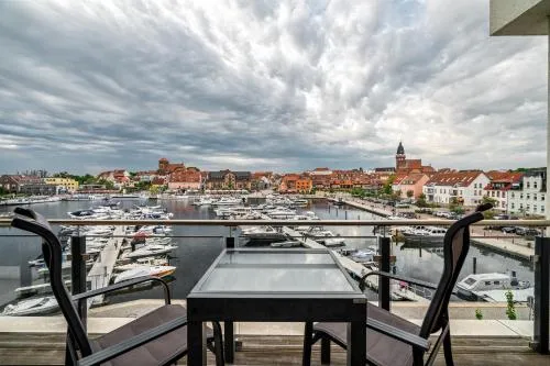 Wohlfühloase in der Hafenresidenz mit Balkon und Wellness in Waren Müritz, Deutschland