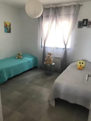 Spacieuse villa avec piscine garage et wifi in Autignac