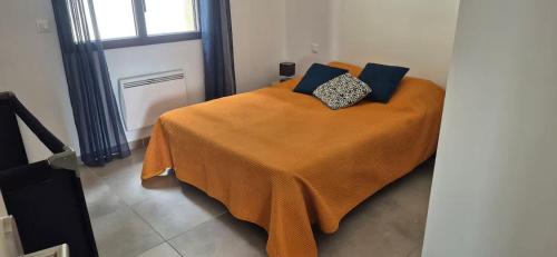 Spacieuse villa avec piscine garage et wifi in Autignac