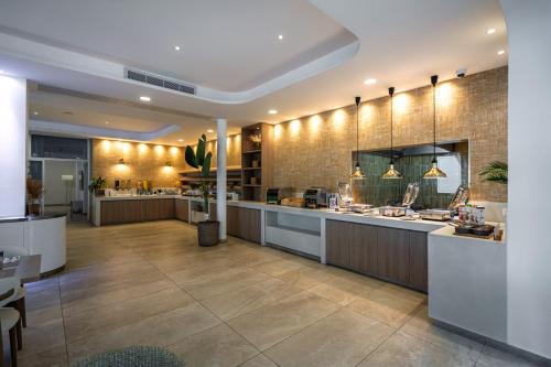 Anonymous Beach Hotel (Adults 16+) in איה נאפה