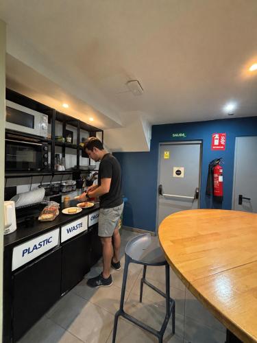 A szálláshely kívülről, Hostel Sun & Moon near La Rambla