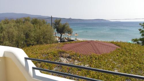 Oasis studios in Psili Ammos