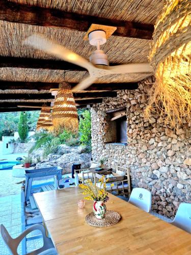 Casa Lucia - unique holiday home in rural location in Torviscon