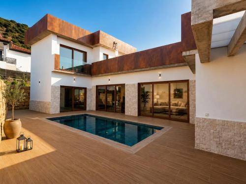 Luxury villa with 2 pools and 360 views for 10pers