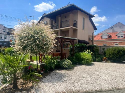 Adrienn Apartman - Sarvar