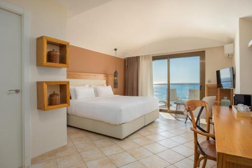 Quad room, sea view, 4 beds