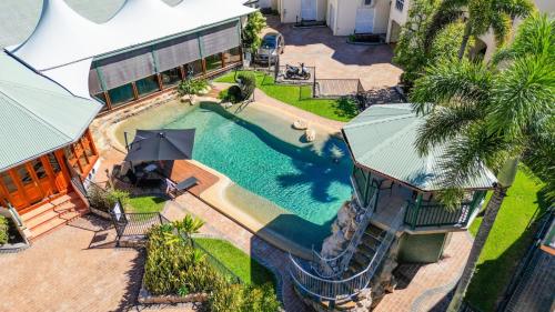 Úszómedence, Tinaroo Lodge Lakeview Escape with Pool Access in Tinaroo
