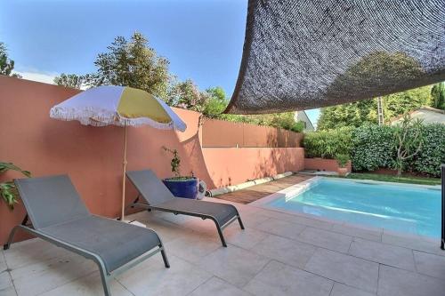 House with pool-Avignon, Spirou and Wave Island in Entraigues-sur-la-Sorgue