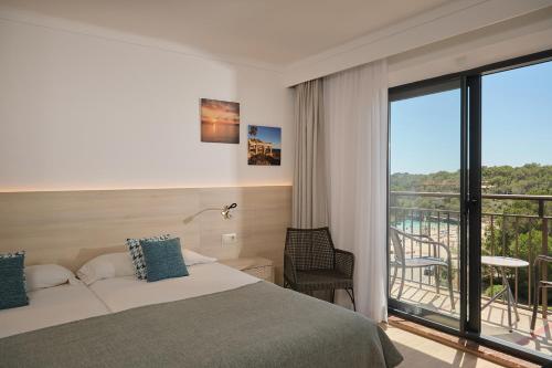 Hotel Playa Mondrago - image 10