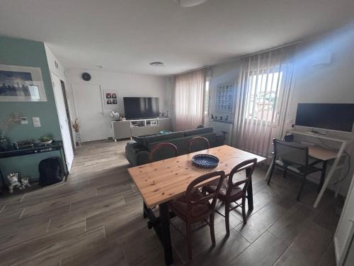Grand T2 - 60m2 quartier du moulin à vent - Location saisonnière - Vénissieux