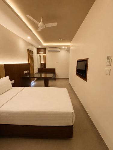 Arthana Grand Inn