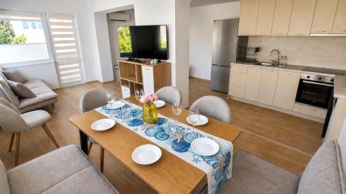 Spacious & Quiet 3BR Apartment, City Center & Sea Garden – khách sạn tại Varna