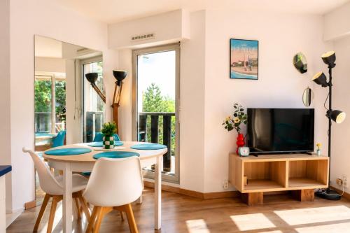 Piscine 3 balcons & parking