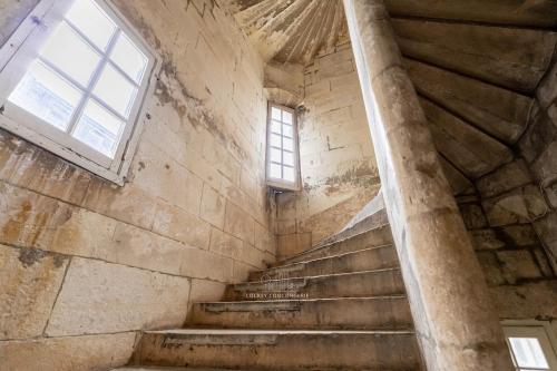 Duplex d'exception et charme au centre historique - image 3