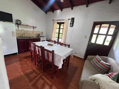 El Paso Ibera Cabañas (El Paso Ibera Cabanas) in Colonia Carlos Pellegrini
