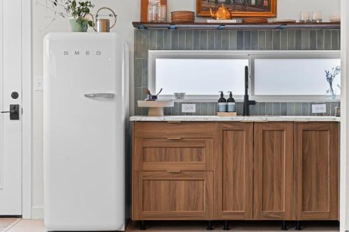 Modern Studio with Workspace and Kitchenette in Sloan's Lake