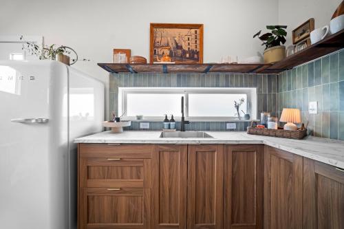 Modern Studio with Workspace and Kitchenette in Sloan's Lake
