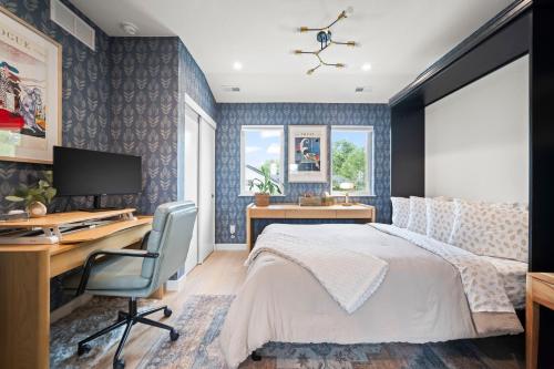 Modern Studio with Workspace and Kitchenette in Sloan's Lake