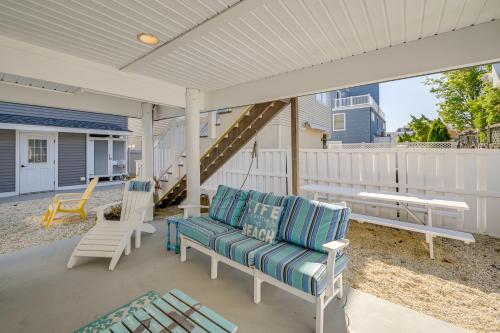 Walk to Bay Village, Beaches & More! Cozy Cottage in Beach Haven (NJ)