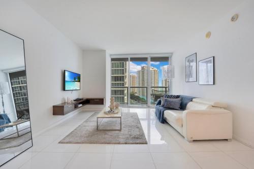 ★ICON Brickell★ Luxury 1 Bedroom Apt w/ Pool View – khách sạn tại Khac