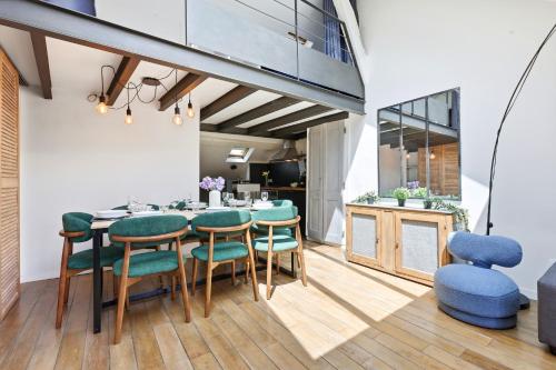 Bright 2BR Flat with Mezzanine in Central Paris in Paris