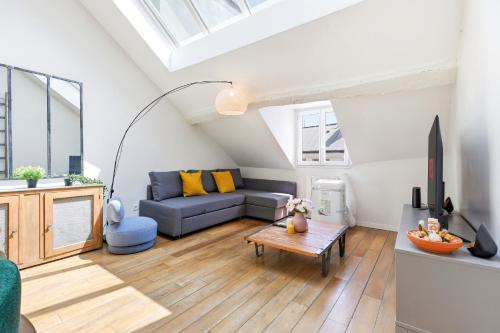 Bright 2BR Flat with Mezzanine in Central Paris in Paris