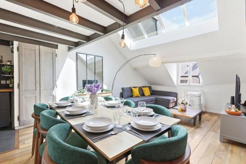 Bright 2BR Flat with Mezzanine in Central Paris in Paris