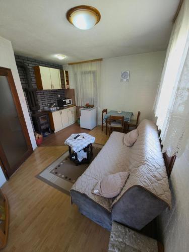 Apartmani LUX - image 7