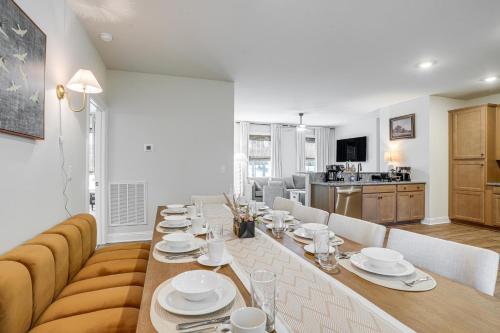 On 4+ Acres! Modern Home w/ Lake Access in Orange in Louisa (VA)