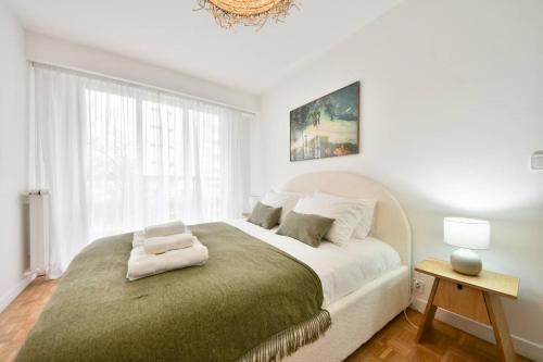 Champs de Mars Eiffel Tower Spacious 1BR