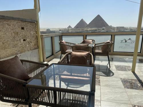 Vida Pyramids Inn - main image