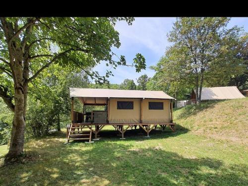 Bungalow toile, animaux acceptes - 5 pers. - API-1-52-2781 in Saint-Point
