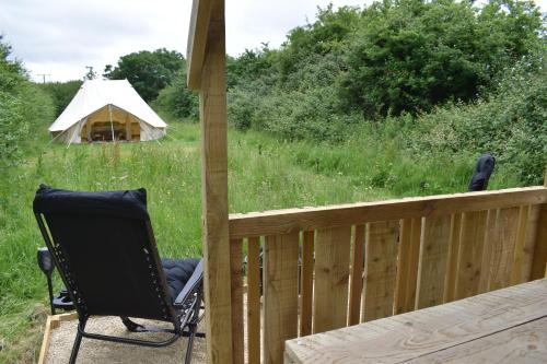 Kilátás, Finch Bell Tent at Lakeside Escape in Clevedon