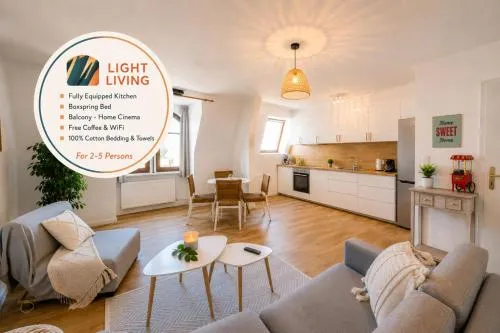 Cinema Apartment Magdeburg - Kitchen & Balcony in Magdeburg, Deutschland