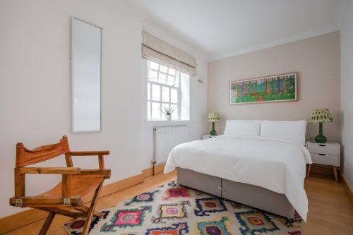 Bathurst Mews III - image 12