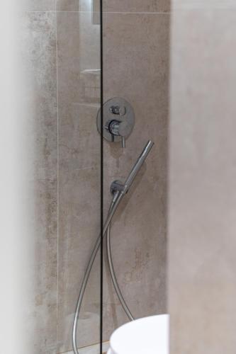 Luxury Koukaki Gem - Walk to Acropolis - Balcony - image 4